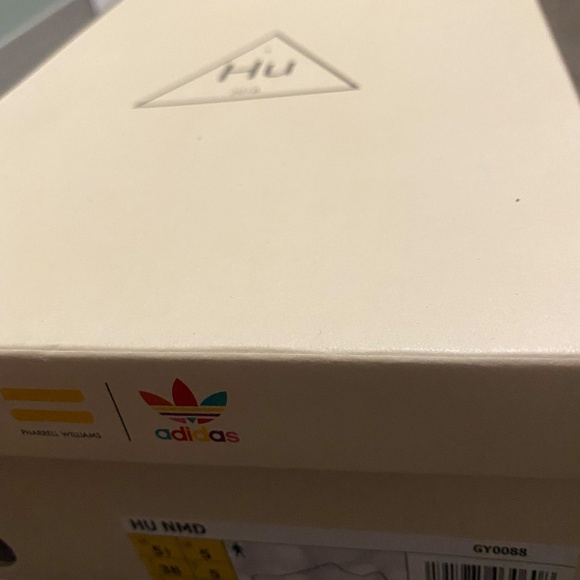 Adidas Pharrell Williams Superstar Shoe - Size 6 - Picture 7 of 13